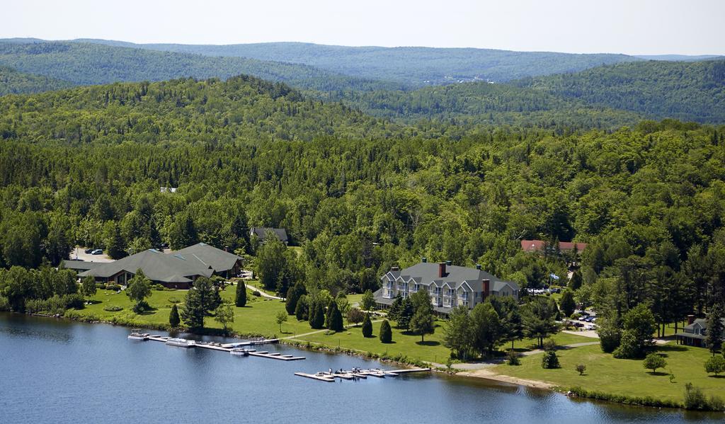 Auberge Du Lac-A-L'Eau-Claire Saint-Alexis-des-Monts Buitenkant foto