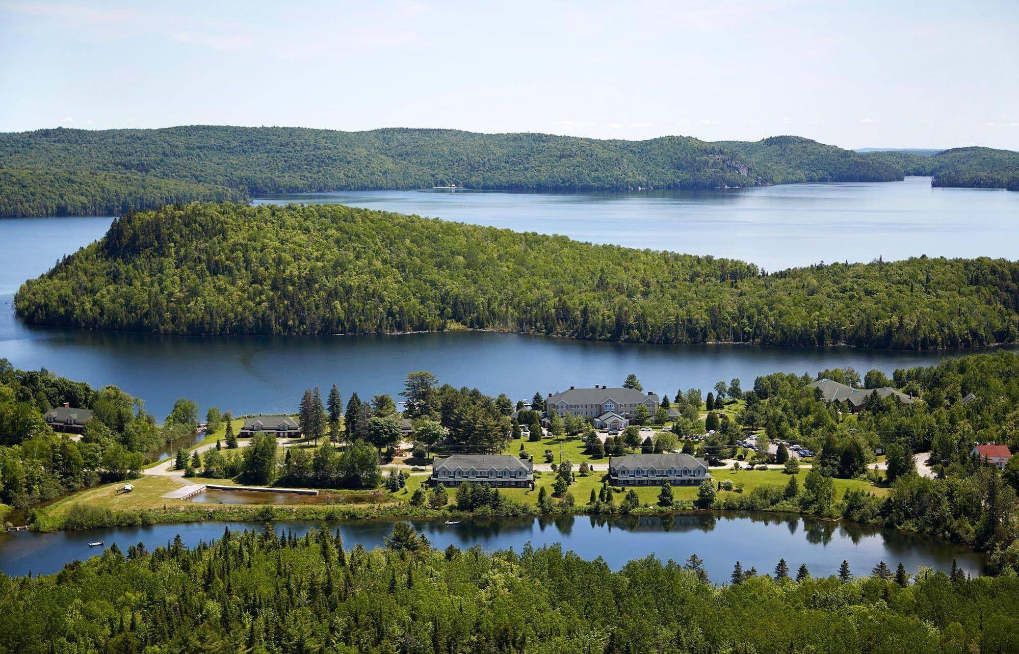 Auberge Du Lac-A-L'Eau-Claire Saint-Alexis-des-Monts Buitenkant foto