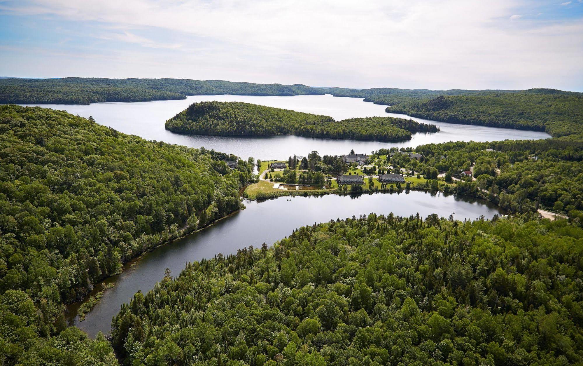 Auberge Du Lac-A-L'Eau-Claire Saint-Alexis-des-Monts Buitenkant foto