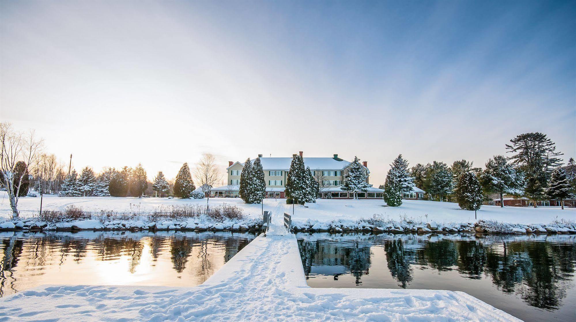 Auberge Du Lac-A-L'Eau-Claire Saint-Alexis-des-Monts Buitenkant foto