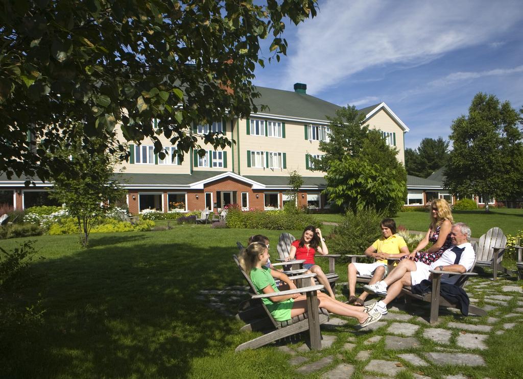 Auberge Du Lac-A-L'Eau-Claire Saint-Alexis-des-Monts Buitenkant foto