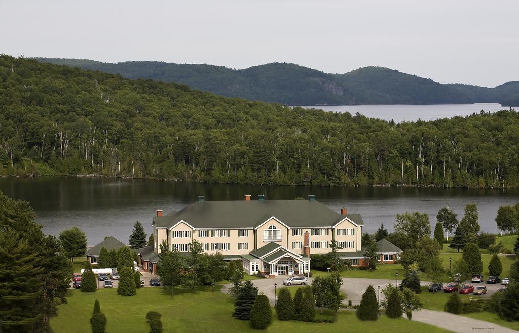 Auberge Du Lac-A-L'Eau-Claire Saint-Alexis-des-Monts Buitenkant foto